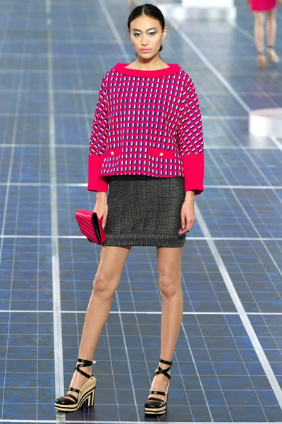 Look 32